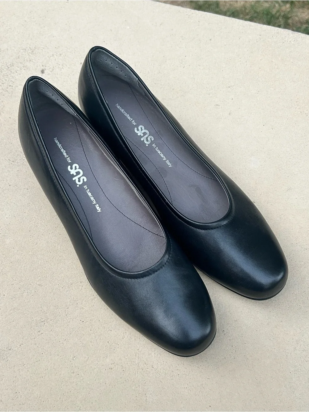 SAS Pump Heel Women’s 8.5 Narrow Black Leather